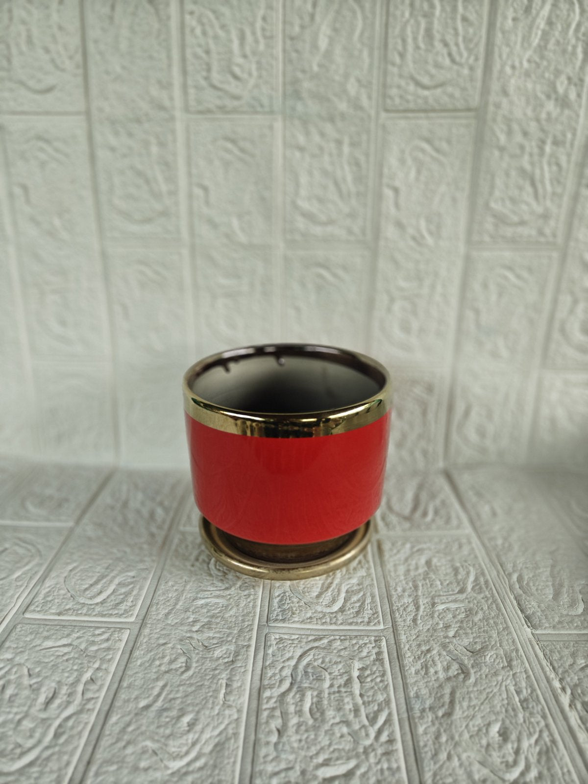 The Regal Band Ceramic Planter