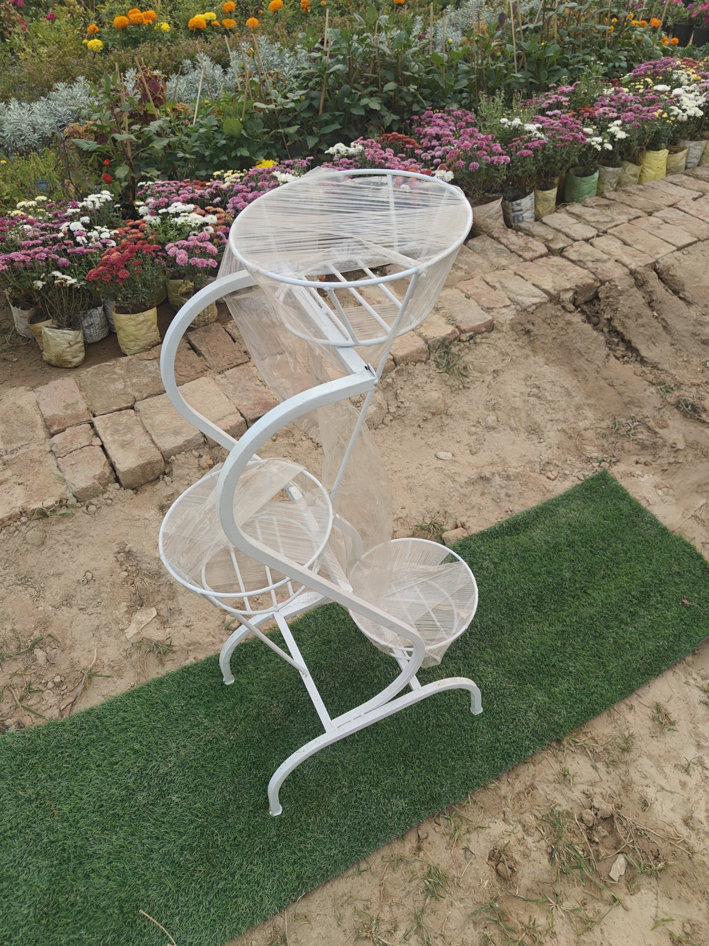 S Shaped 3 Pots Plant Stand